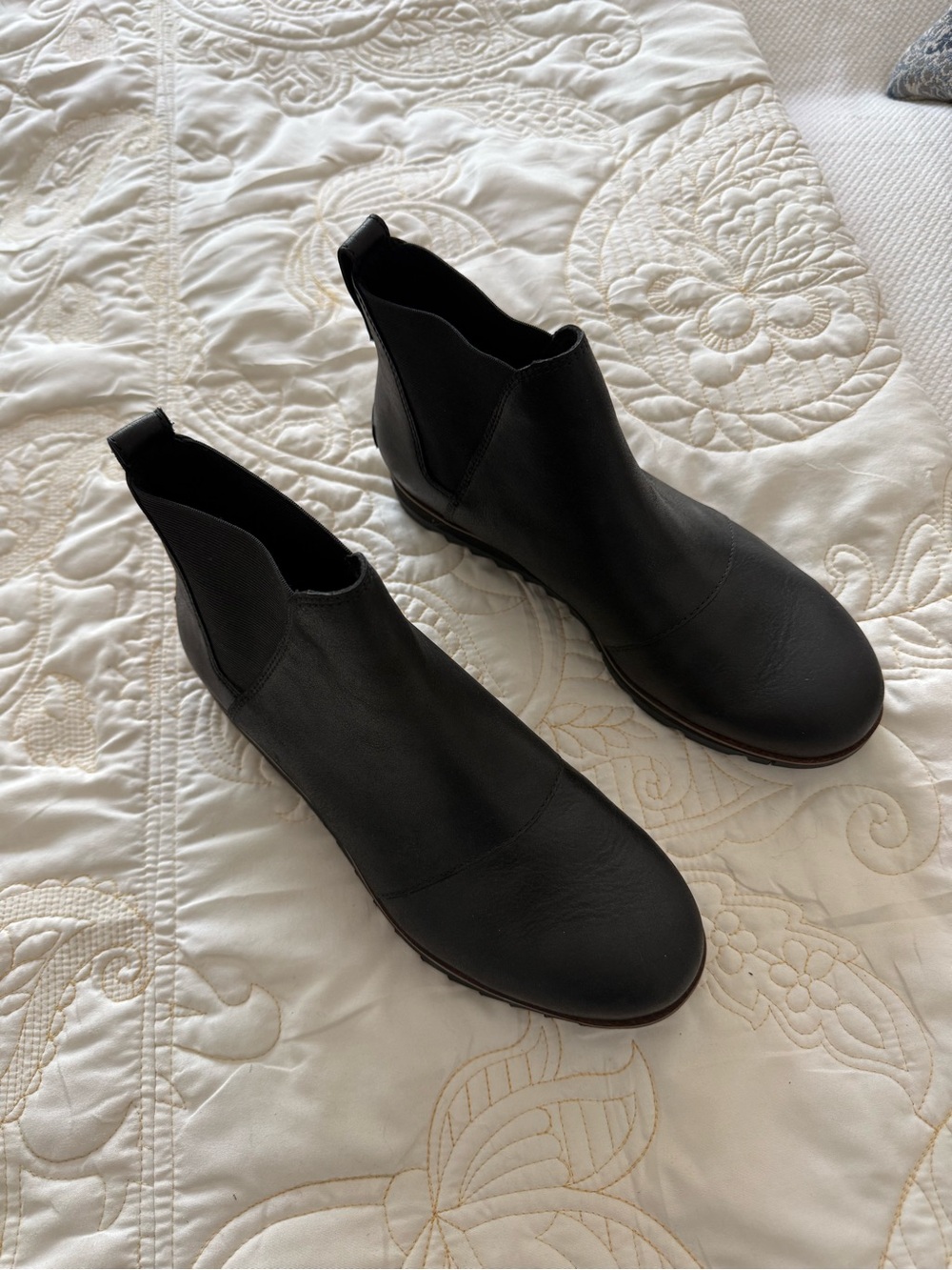 Sorel Women's Black Chelsea Ankle Boots - Classic Slip-On Style